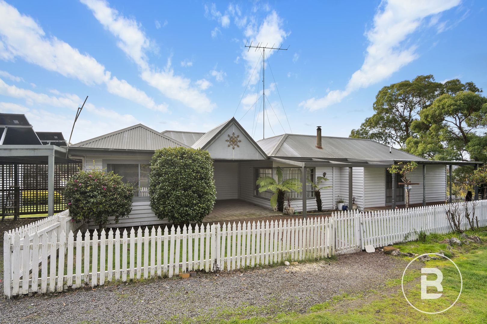 19 Whitfields Lane, Beaufort VIC 3373, Image 2