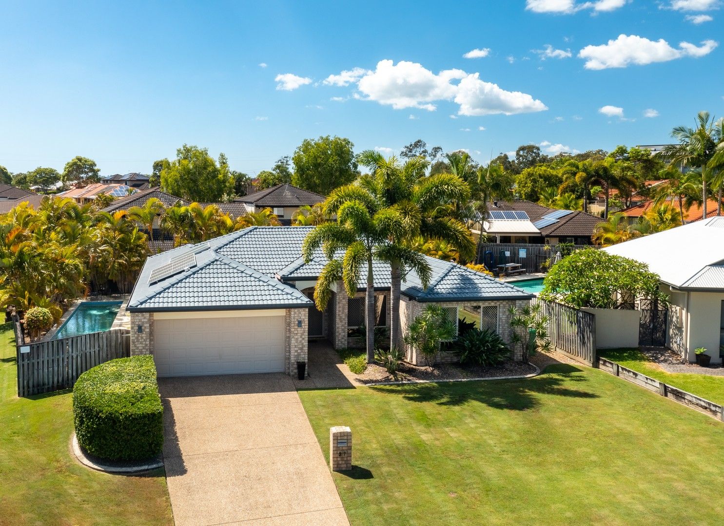 4 bedrooms House in 27 Cordata Court ROBINA QLD, 4226