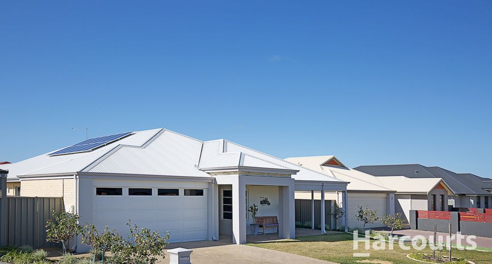 4 bedrooms House in 8 Glyde Way SOUTH YUNDERUP WA, 6208