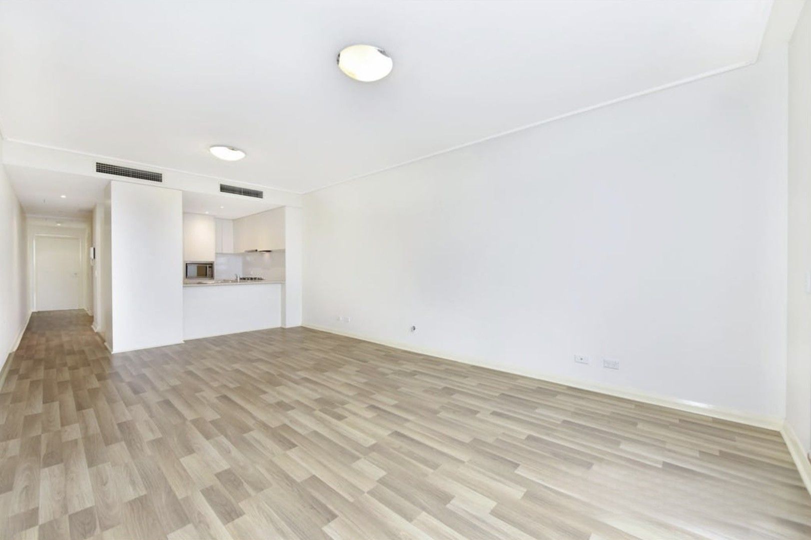 2 bedrooms Apartment / Unit / Flat in 2A The Crescent Street WENTWORTH NSW, 2648