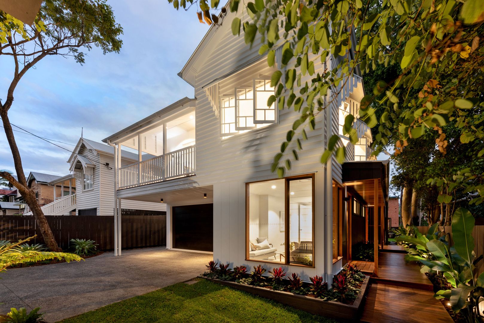 567 Lower Bowen Terrace, New Farm Property History & Address Research