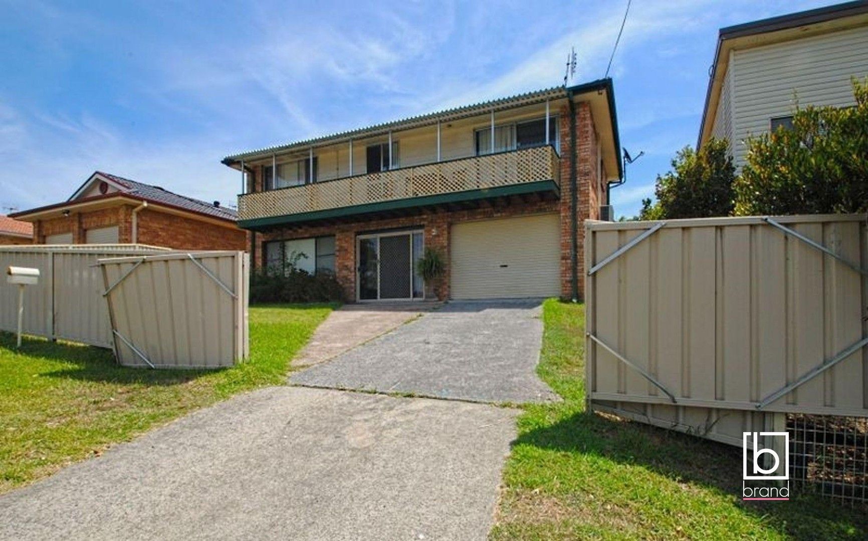 4 bedrooms House in 60 Doyle Avenue BUDGEWOI NSW, 2262