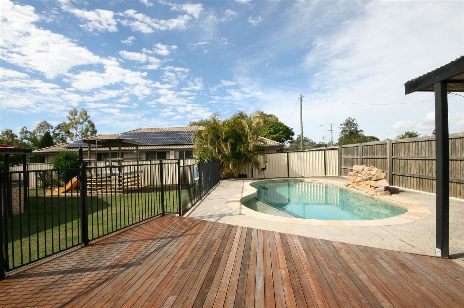 4 bedrooms House in 14 Carruthers Court BRAY PARK QLD, 4500
