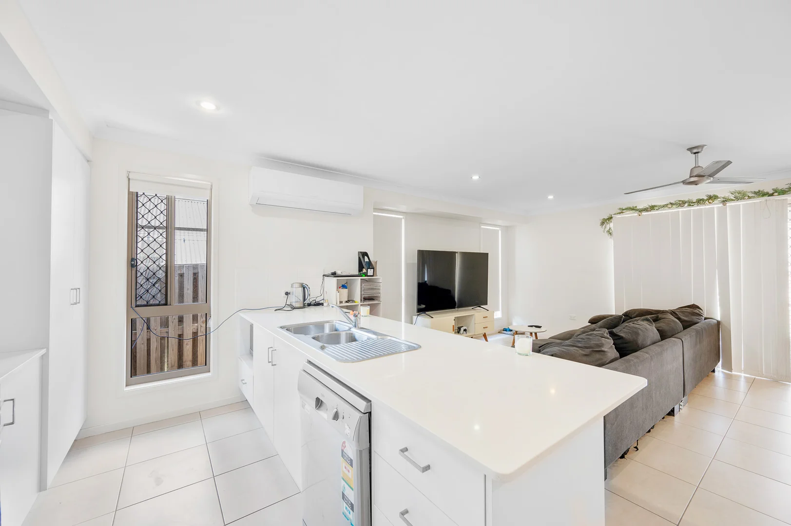 Additional image 2 of 19 Koolivoo Parade, Boyne Island QLD 4680