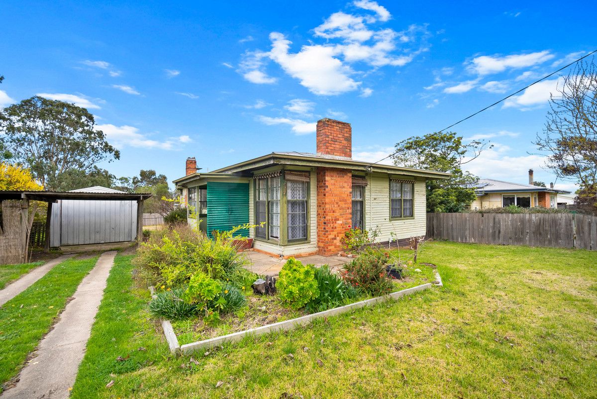 9 Gordon Street, Heyfield VIC 3858, Image 1