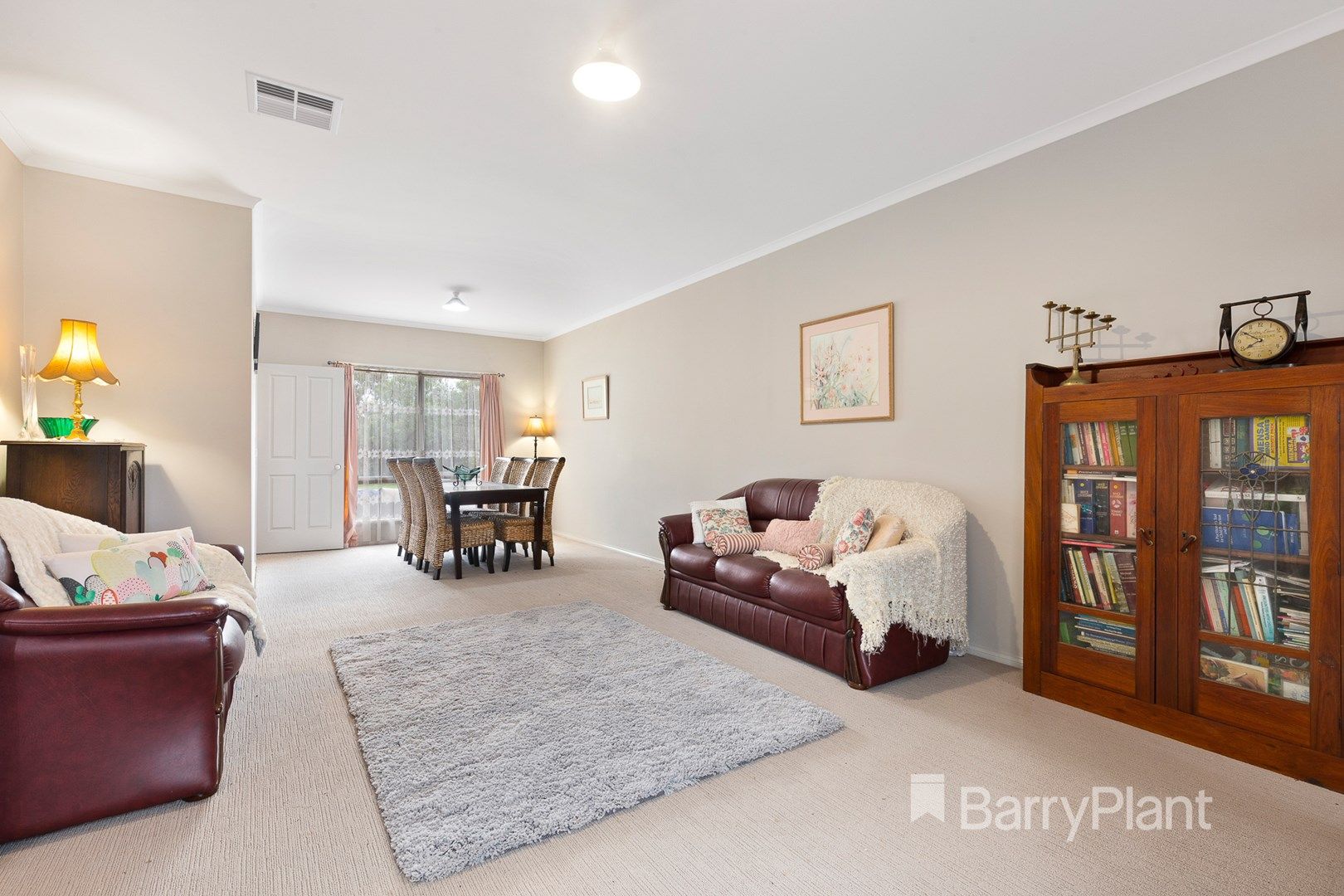 13 Quinlan Court, Werribee VIC 3030, Image 2