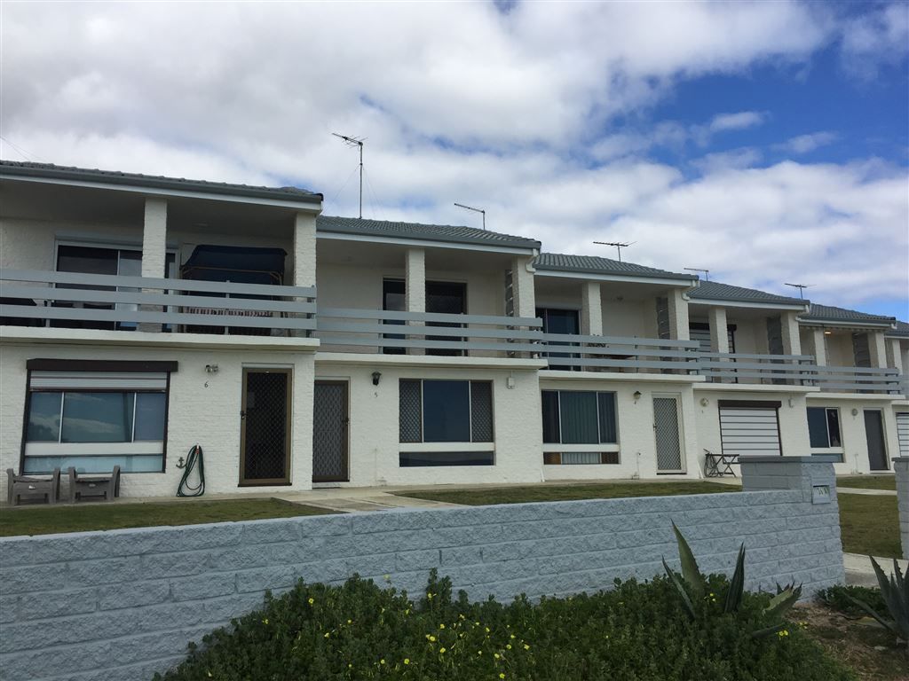 4/36A Halls Head Parade, Halls Head WA 6210, Image 2