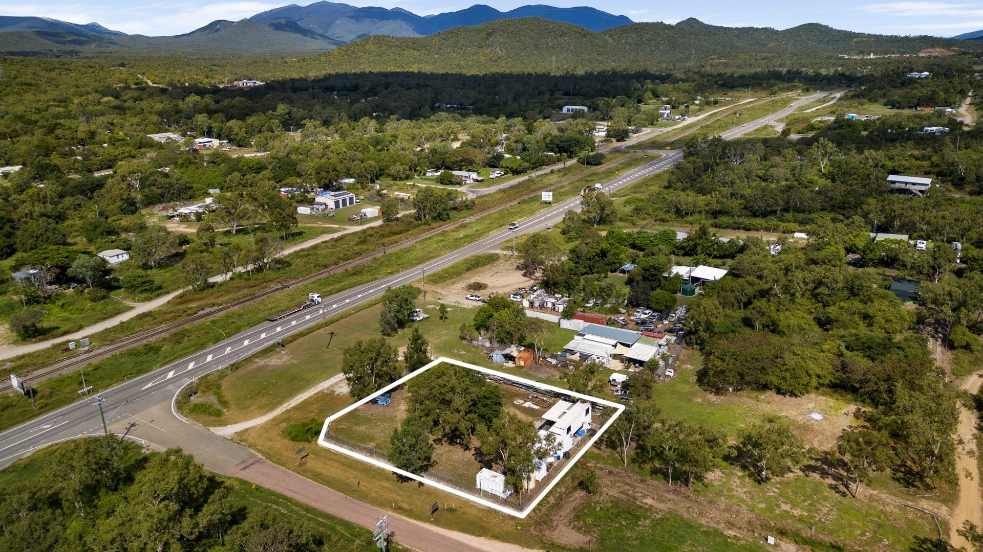 598 Stuart Drive, Roseneath QLD 4811 Domain