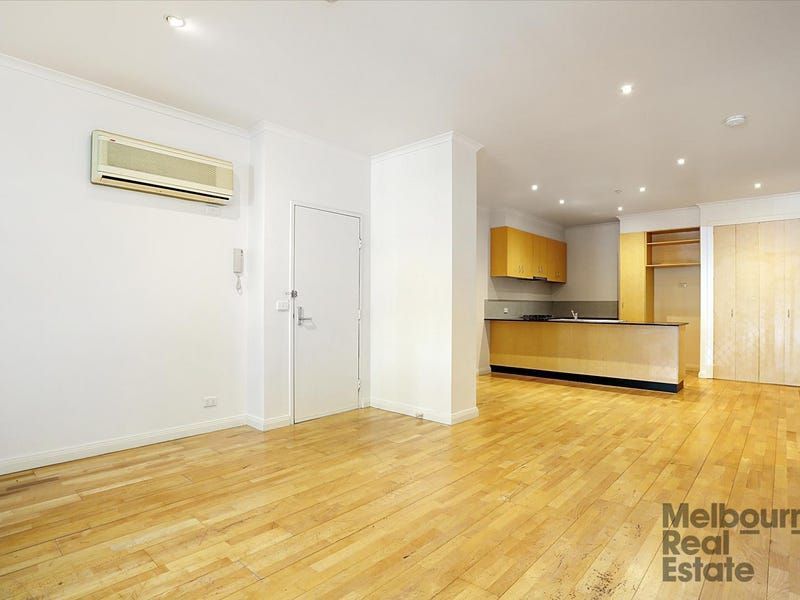 2 bedrooms Apartment / Unit / Flat in 2/69 Wellington Street ST KILDA VIC, 3182