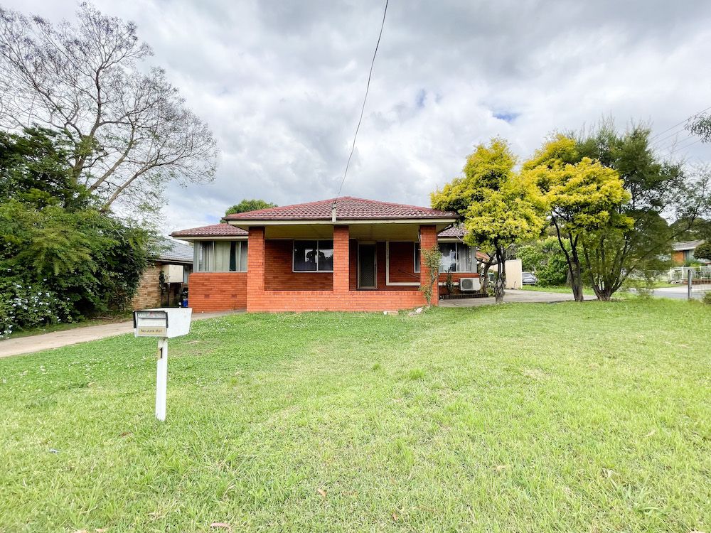 1 Hastings Place, Campbelltown NSW 2560