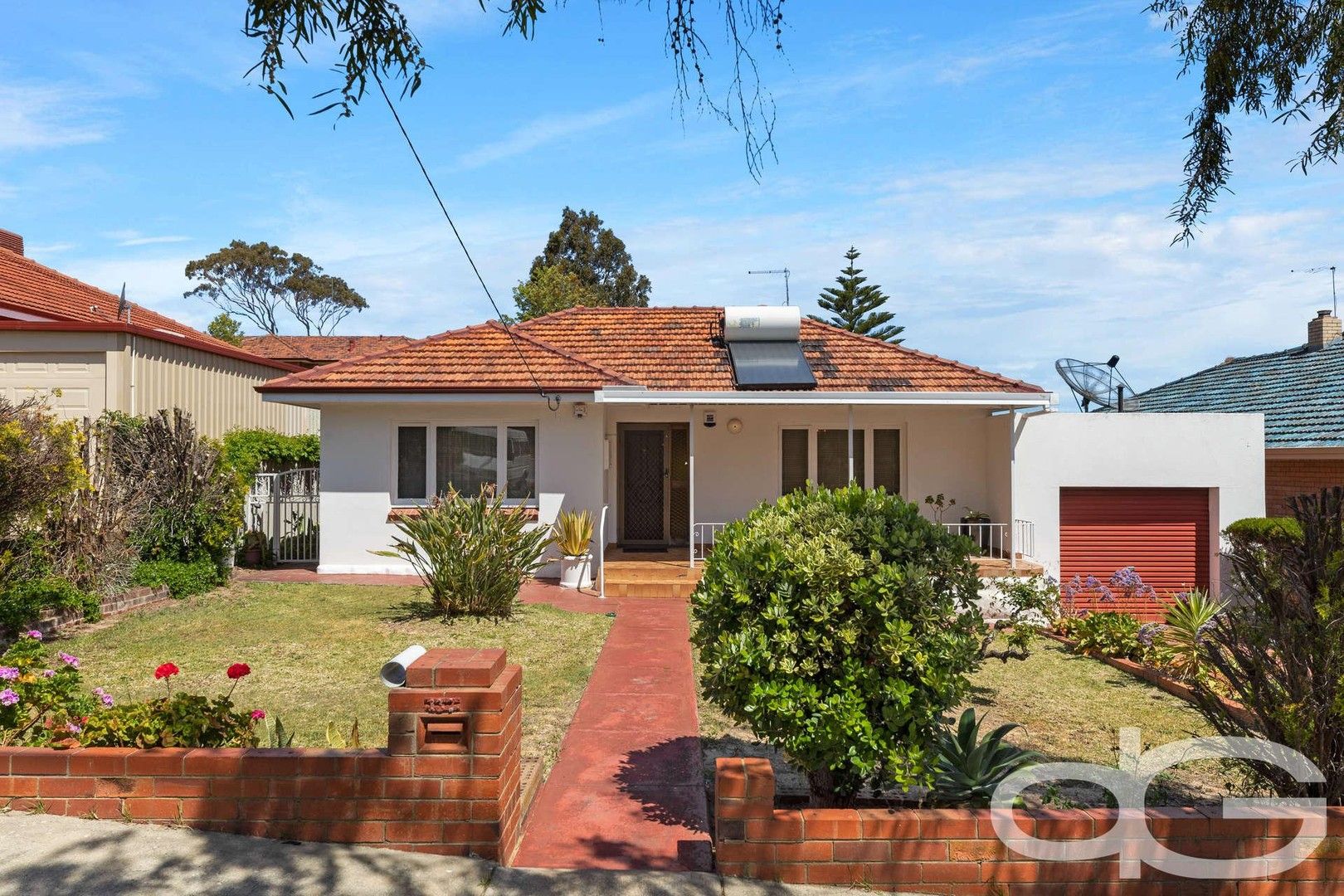 137 Samson Street, White Gum Valley WA 6162 Domain