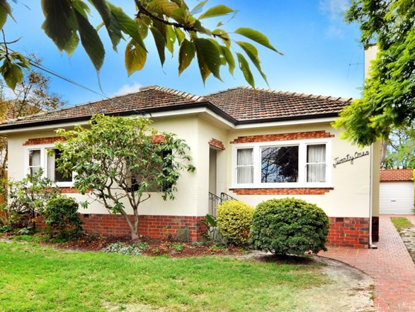 21 Loudon Road, Burwood VIC 3125