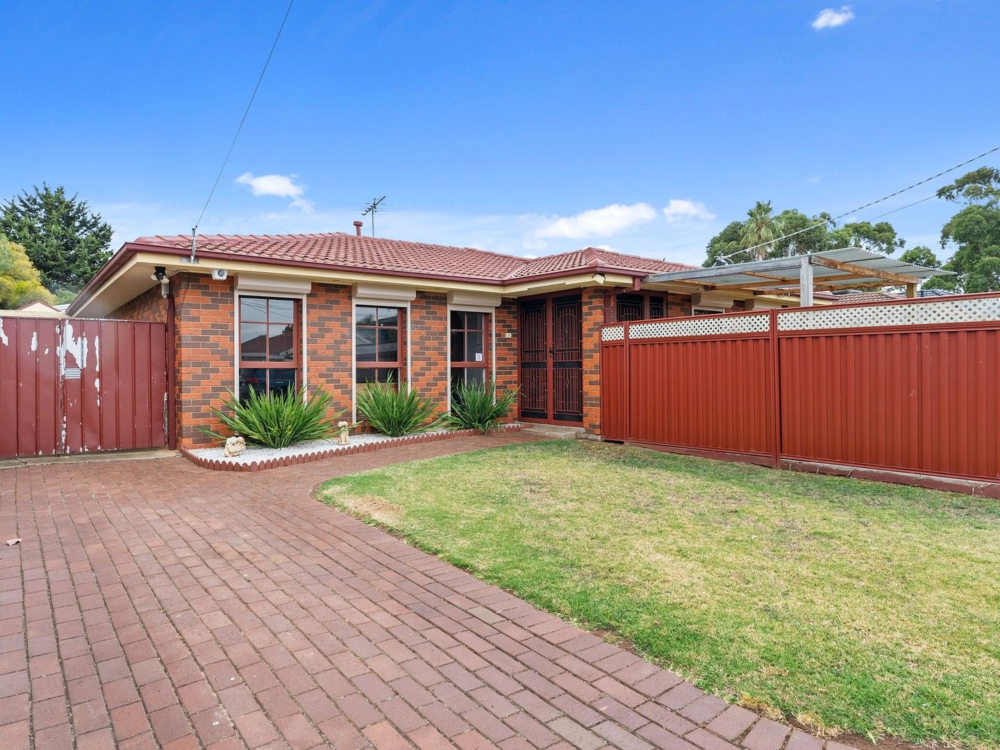 11 Hurley Court Melton VIC 3337 Domain