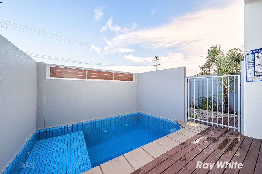 2/11 Wattle Avenue, Bongaree QLD 4507, Image 1