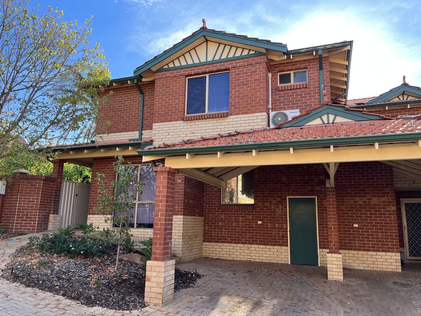 3 bedrooms Townhouse in 2/64 First Avenue MOUNT LAWLEY WA, 6050