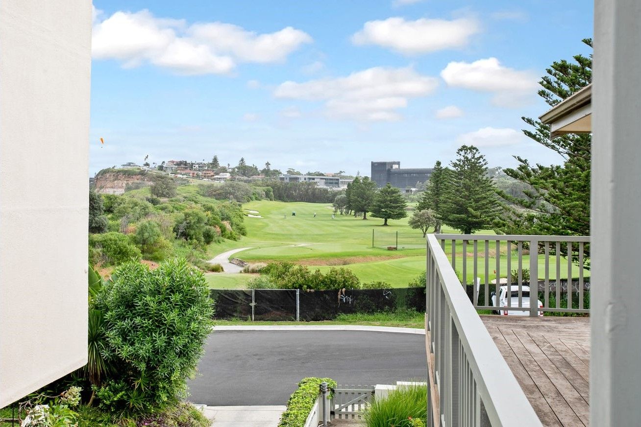 3 bedrooms Townhouse in 2/58 Golf Avenue MONA VALE NSW, 2103