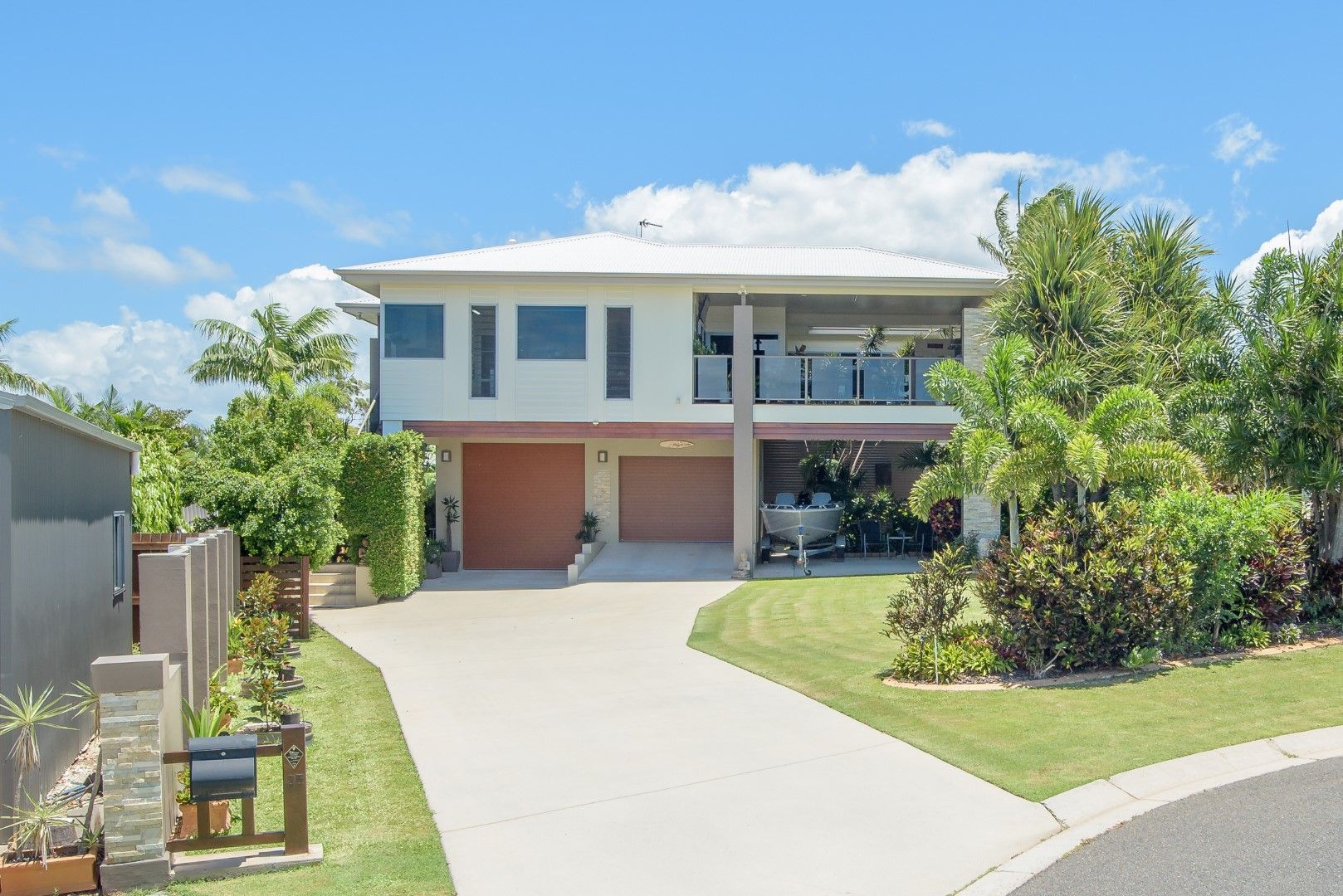 4 bedrooms House in 35 Dolphin Terrace SOUTH GLADSTONE QLD, 4680