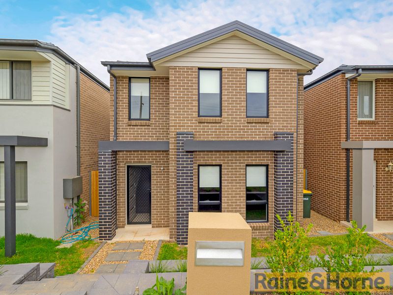 4 bedrooms House in 166 Hezlett Road NORTH KELLYVILLE NSW, 2155