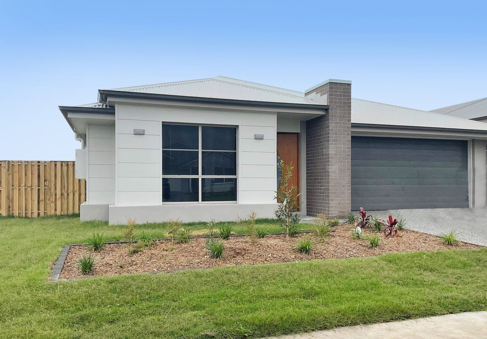 4 bedrooms House in 19 Stockyard Lane PARK RIDGE QLD, 4125