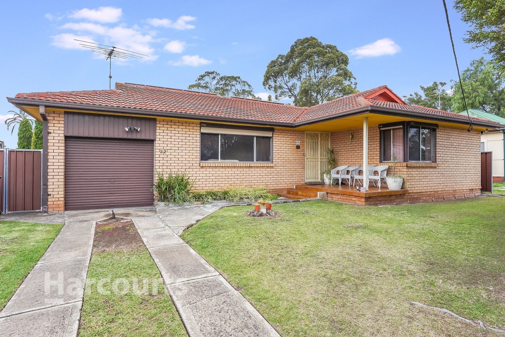 32 Burns Road, Campbelltown NSW 2560, Image 0