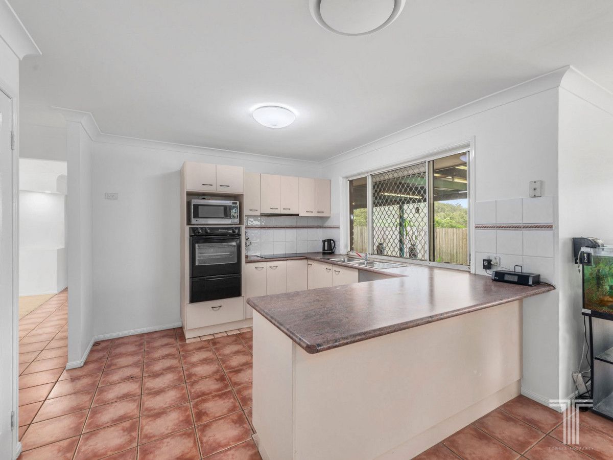 32 Ridgeview Street, Carindale QLD 4152, Image 1