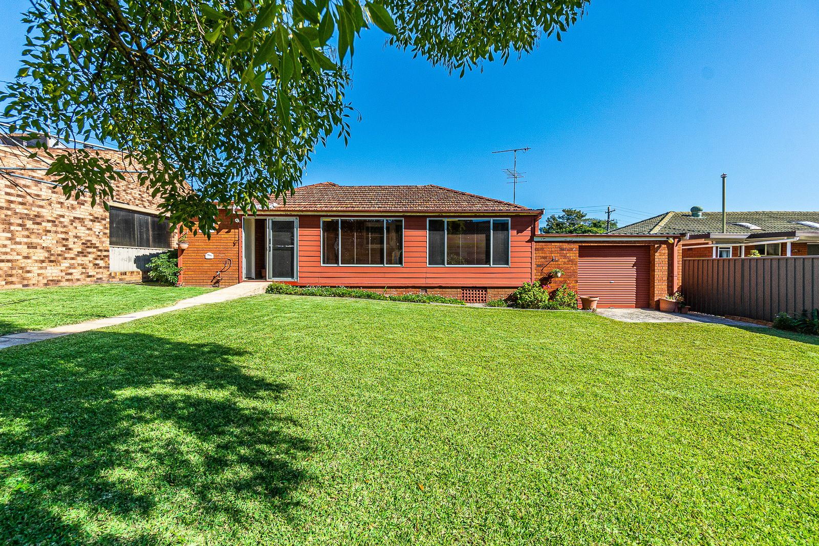 7 Burrell Crescent, Baulkham Hills NSW 2153, Image 2