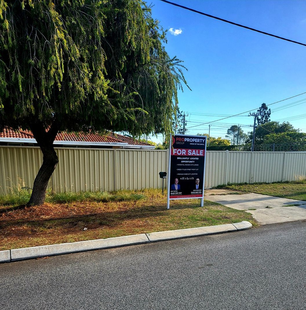 4 bedrooms House in 3 Jupiter Street CARLISLE WA, 6101