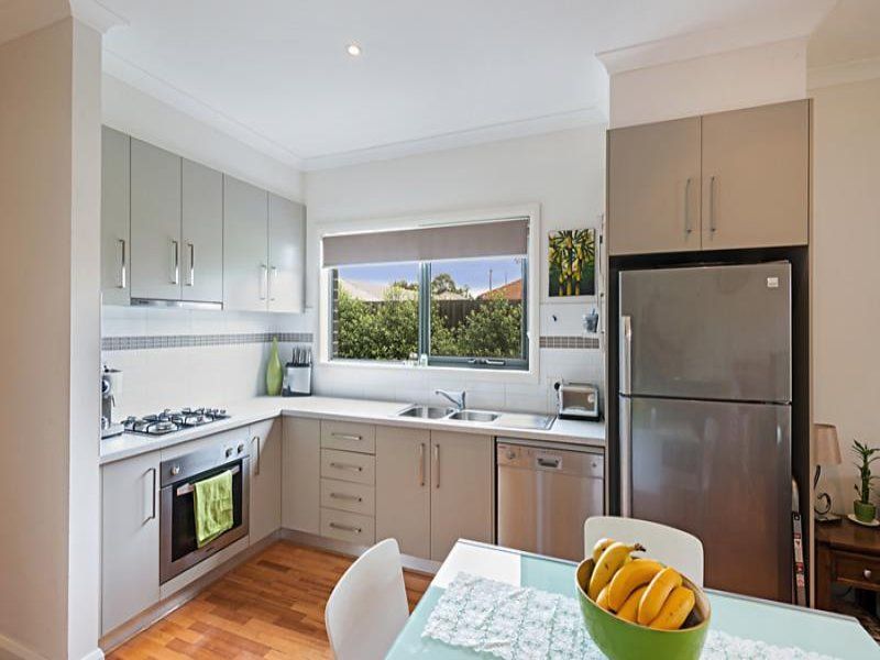 4/7 Kitchener Road, Pascoe Vale VIC 3044, Image 2