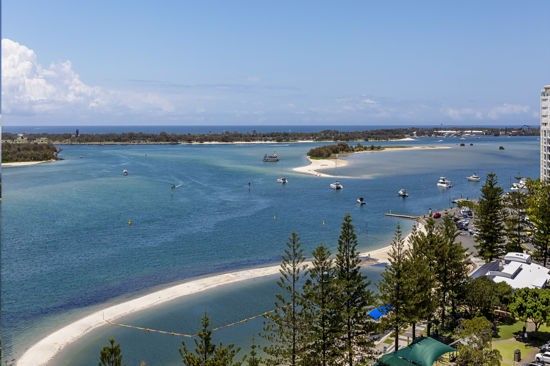 2 bedrooms Apartment / Unit / Flat in 372 Marine Parade LABRADOR QLD, 4215