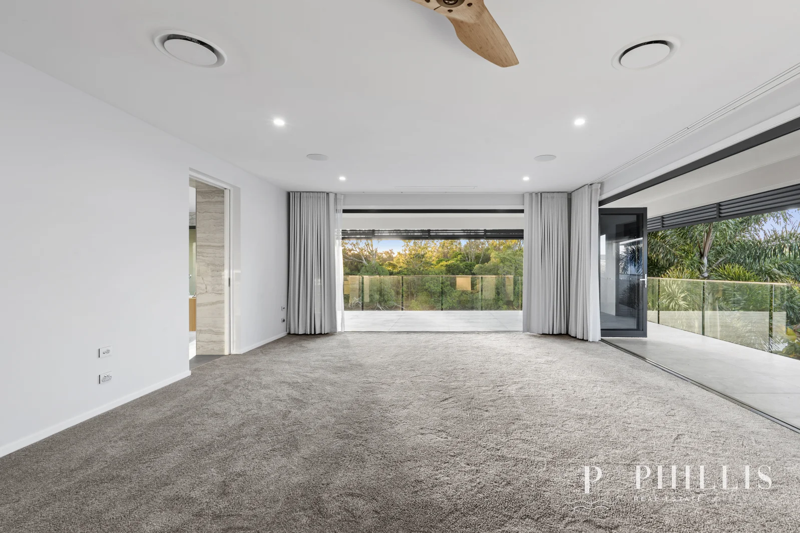 Additional image 66 of 2515 Cressbrook Drive, Hope Island QLD 4212