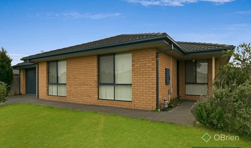 3 bedrooms House in 2 Amity Way CRANBOURNE WEST VIC, 3977