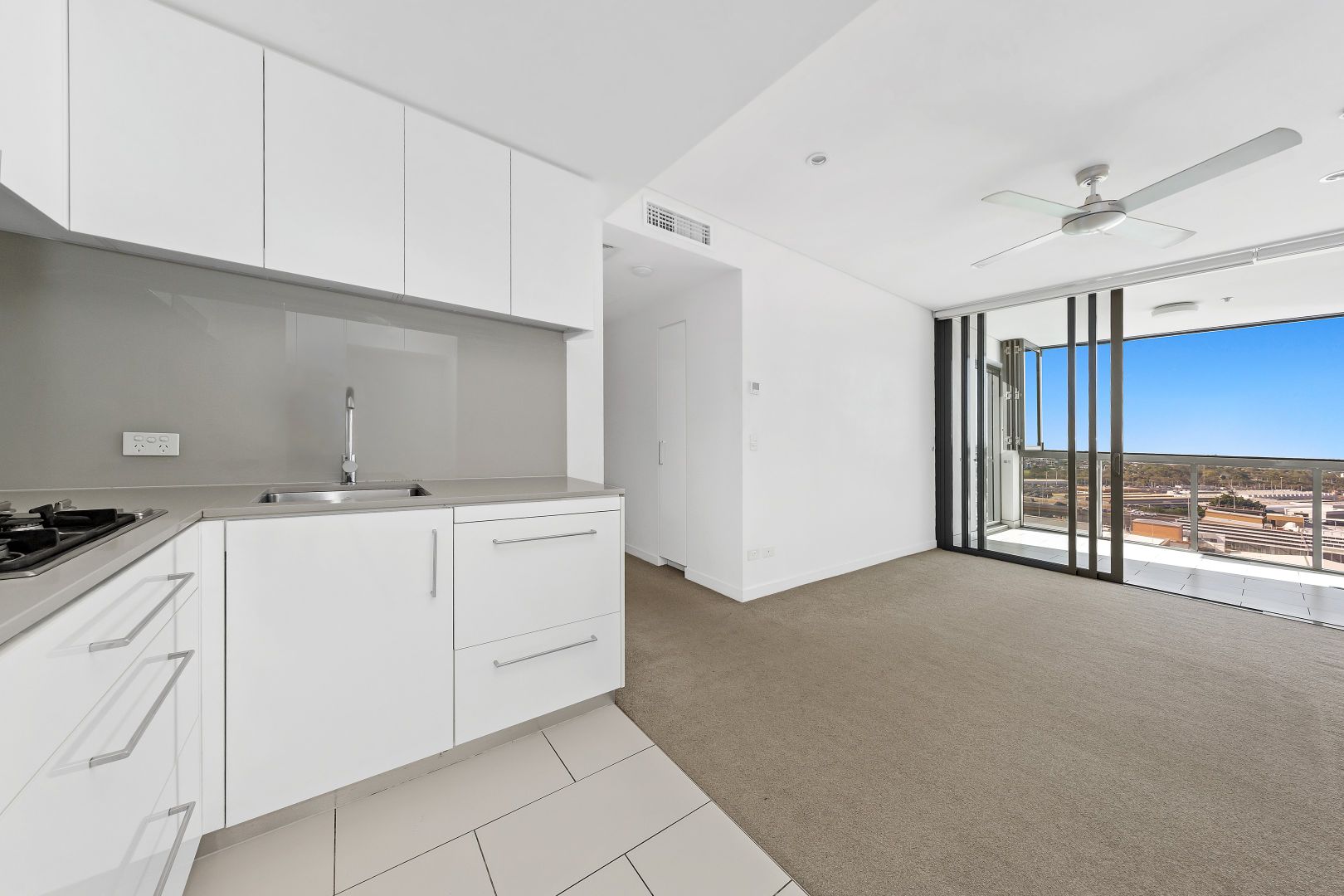 2077/16 Hamilton Place, Bowen Hills QLD 4006, Image 2