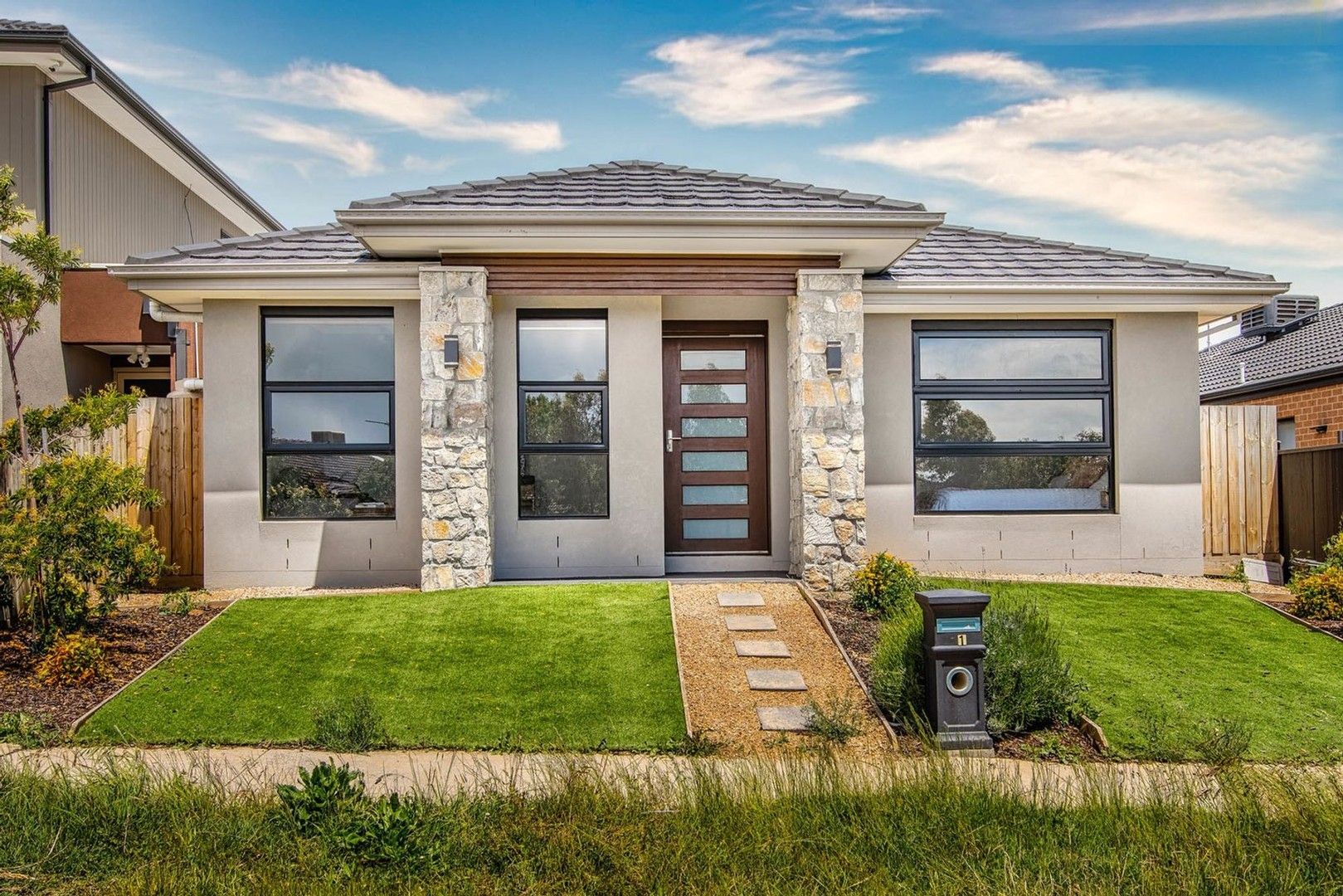 4 bedrooms House in 81 McCann Drive ALBANVALE VIC, 3021
