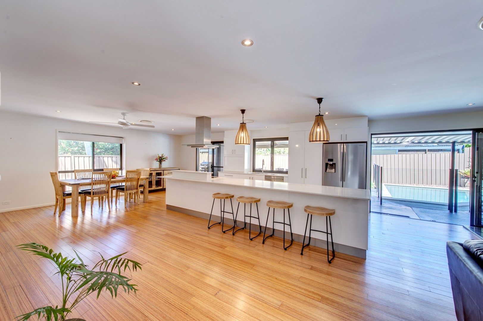 10 Coote Court, Currumbin Waters QLD 4223, Image 0