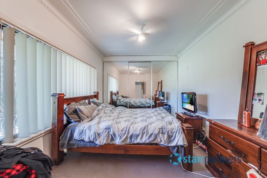 25 Smith Crescent, Liverpool NSW 2170, Image 2