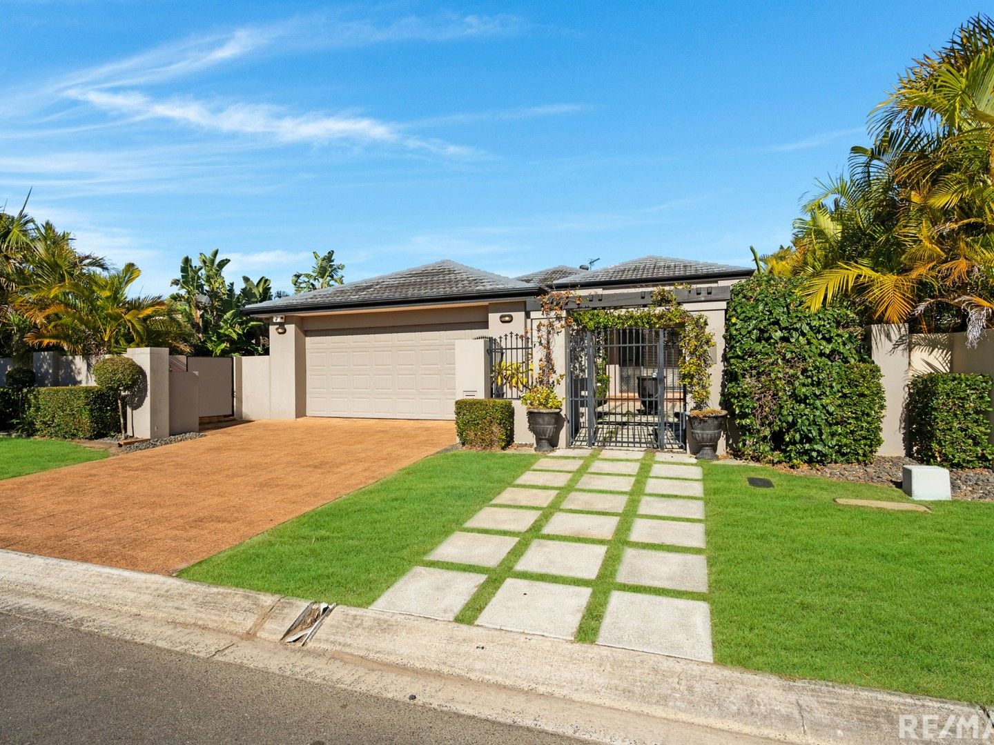 3 bedrooms House in 6 Ringtail Street CLEAR ISLAND WATERS QLD, 4226