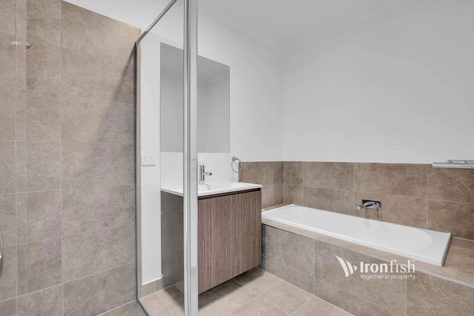 Additional image 11 of 164 Central Parkway, Cranbourne West VIC 3977