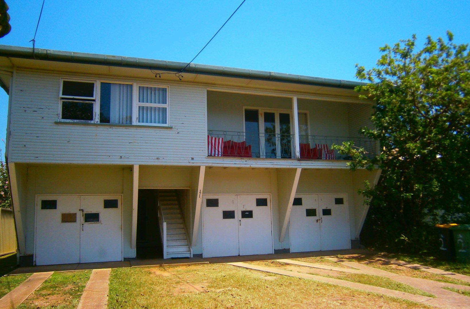 3 bedrooms Apartment / Unit / Flat in 3/171 Prince Edward Parade SCARBOROUGH QLD, 4020