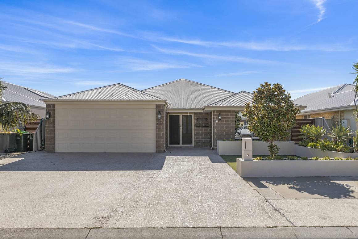 Picture of 20 Chesstree Avenue, ALKIMOS WA 6038