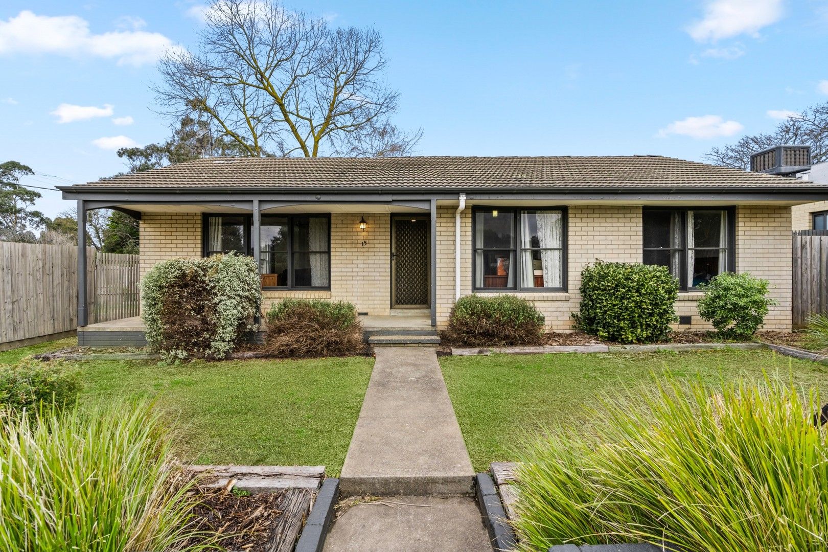 Sold 15 William Street, Romsey VIC 3434 on 22 Mar 2023 2018370508