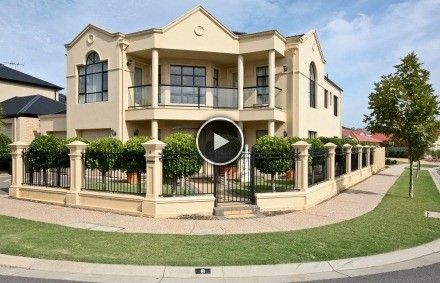 4 bedrooms House in 8 Grasswren Way MAWSON LAKES SA, 5095