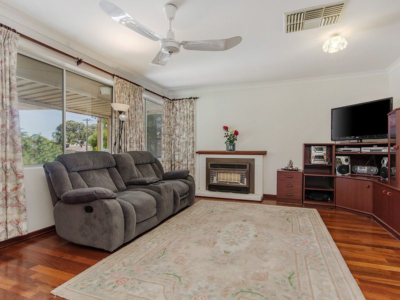 36 Mulligan Way, Orelia WA 6167, Image 2