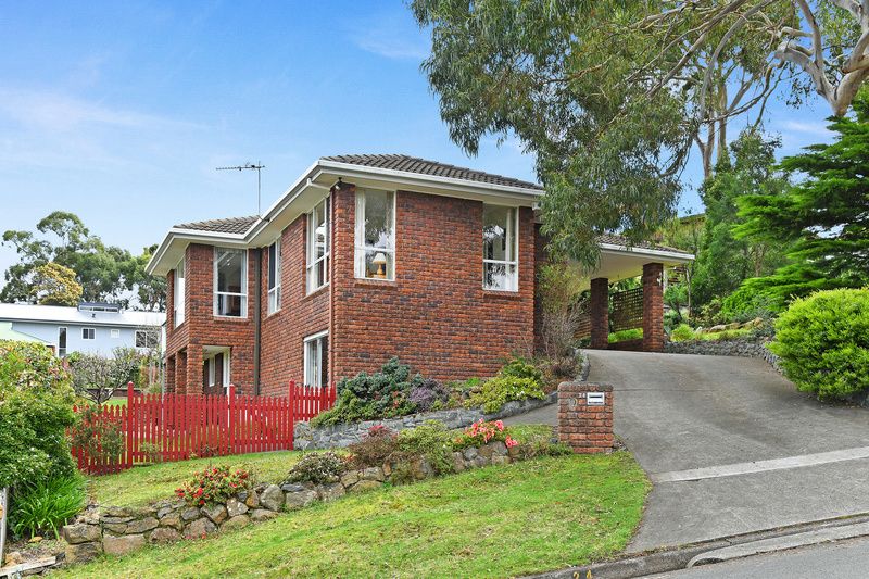 24 Cedar Street, Lindisfarne TAS 7015, Image 0