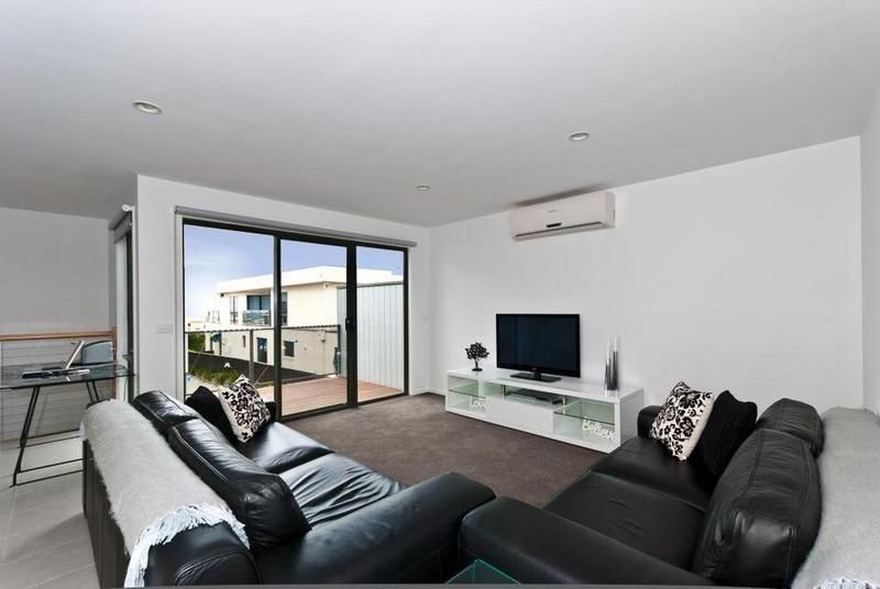 3/8 Canis Crescent, OCEAN GROVE VIC 3226, Image 1