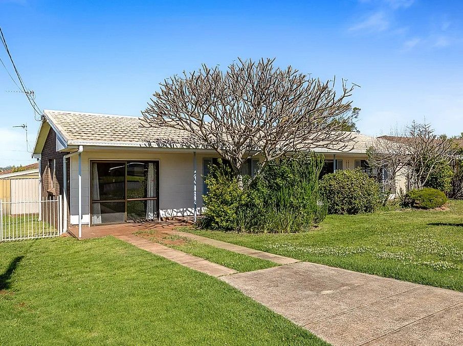 3 bedrooms House in 74 Jack Street DARLING HEIGHTS QLD, 4350