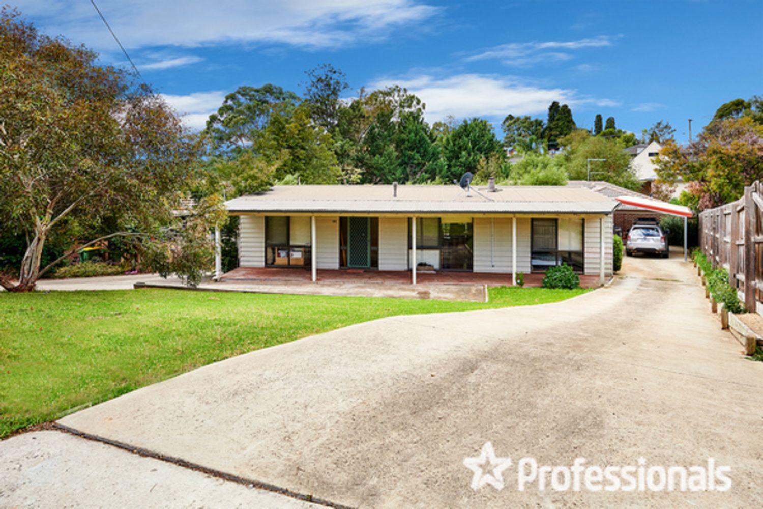 3 bedrooms House in 66 Roseman Road CHIRNSIDE PARK VIC, 3116