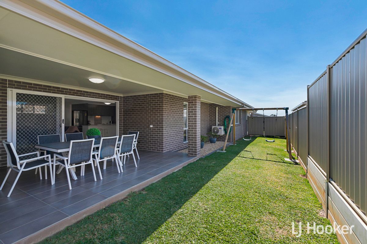 4 Isla Avenue, Redland Bay QLD 4165, Image 1