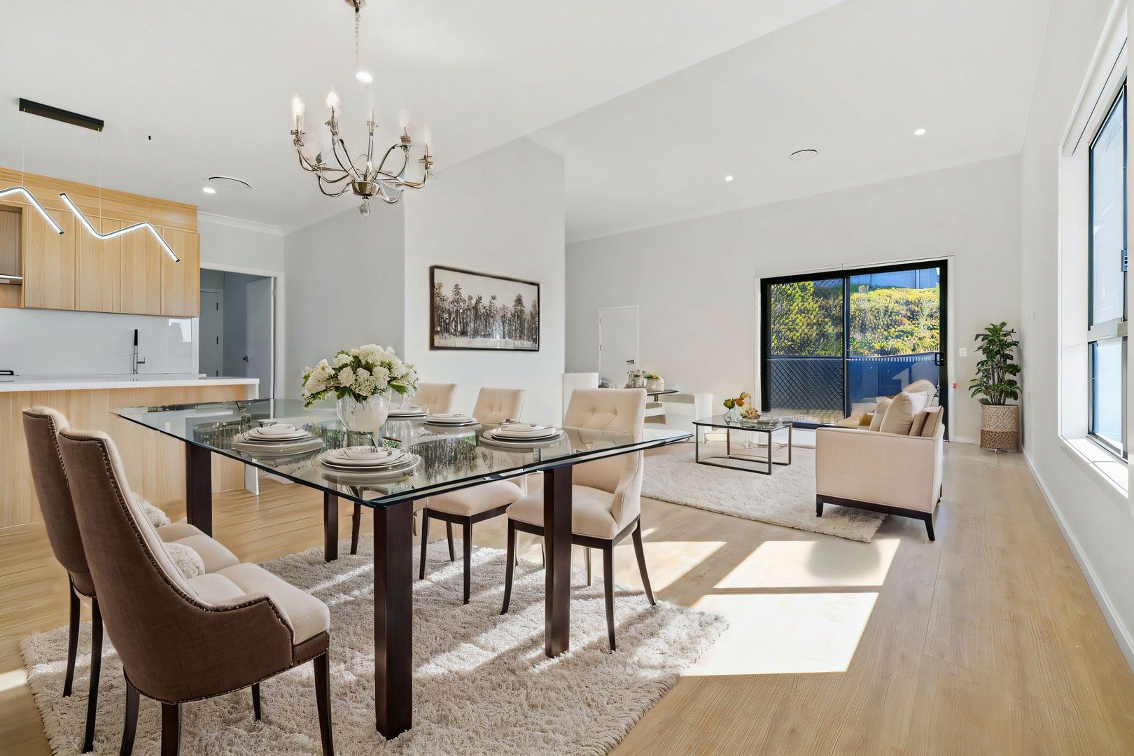 6 bedrooms House in 82 Skipton Lane PRESTONS NSW, 2170