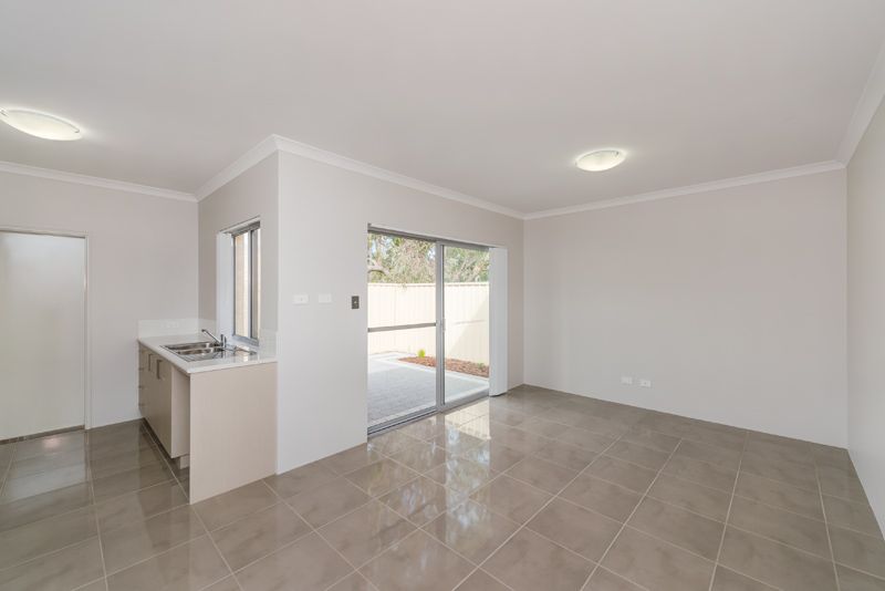 4/14 Mason Street, Cannington WA 6107, Image 1