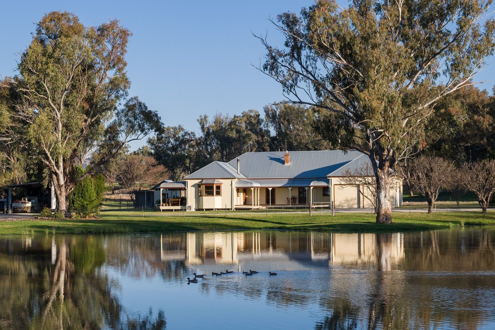 3 bedrooms Acreage / Semi-Rural in 61 Pendene Road TAMWORTH NSW, 2340